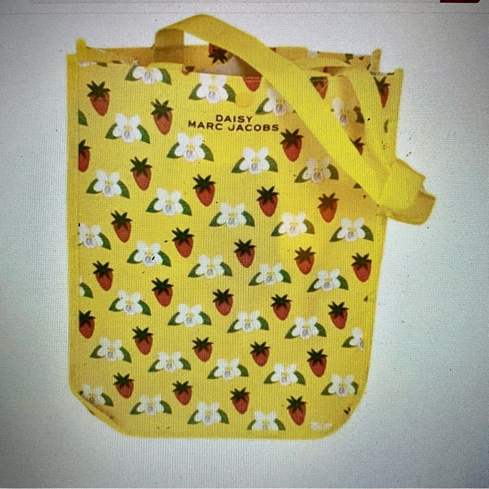 MARC JACOBS Daisy Summer Tote Bag. NWT